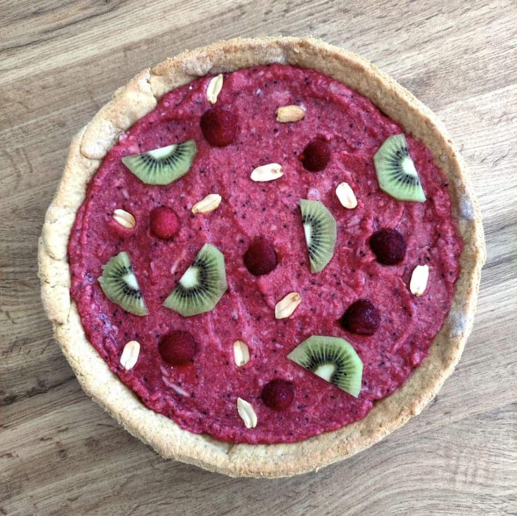 Recette de dessert tarte cacahuètes kiwi framboise